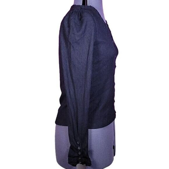 American Rag Juniors' Lace-Trimmed Top Sz L - Picture 3 of 13